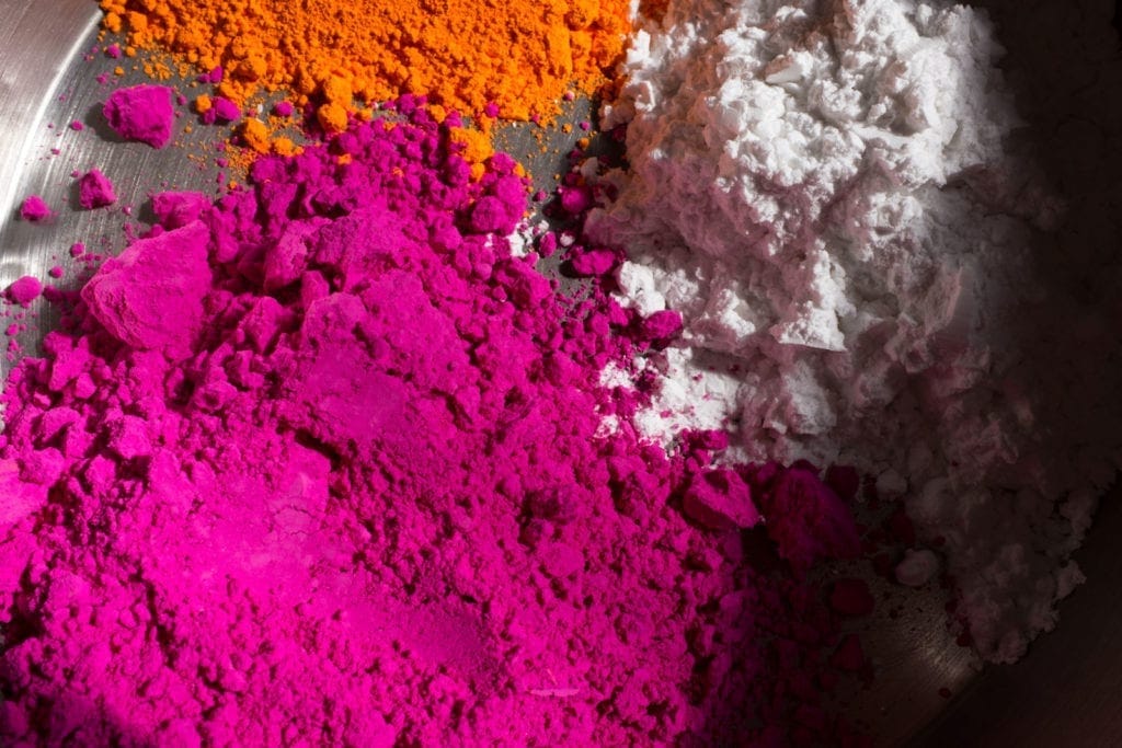 Orange and violet pigment