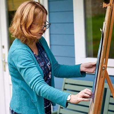 Fiona Carvell at her easel.