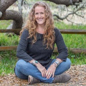 A casual portrait photo of Lyn Asselta